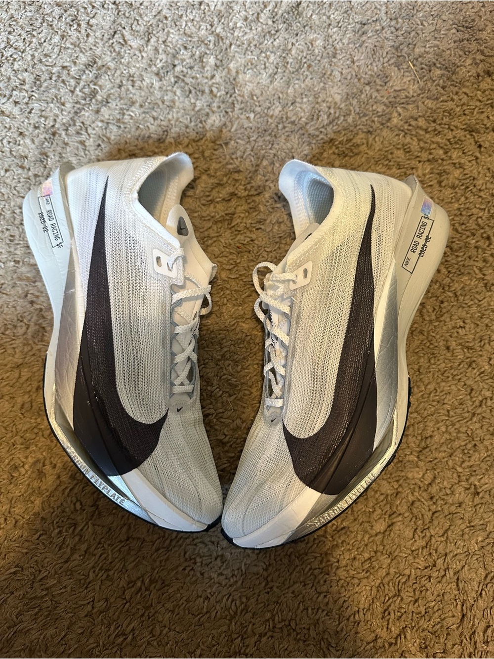 Men's 8.5 - Nike ZoomX StreakFly 2 White Obsidian Platinum Gridiron HF6416-100